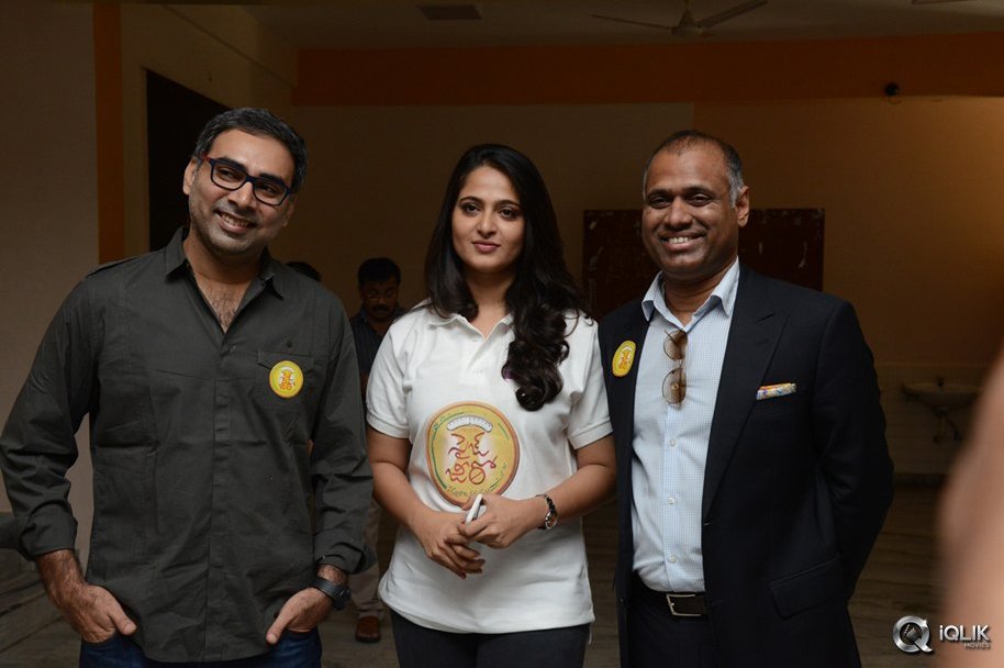 Size-Zero-Movie-Press-Meet